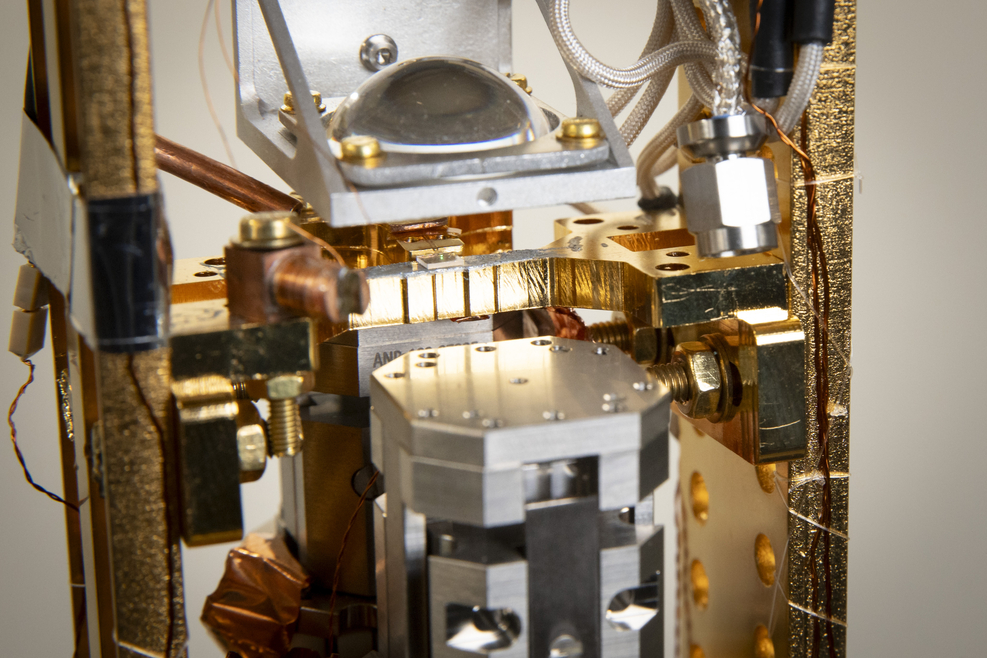 A device for quantum computing